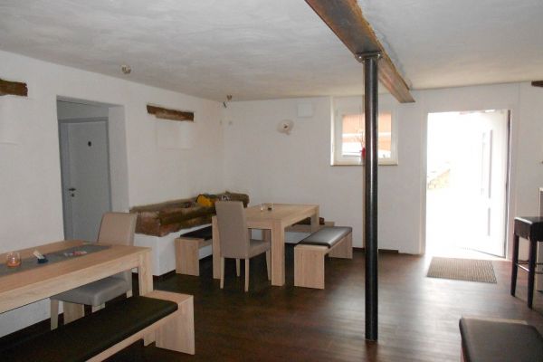 innenausbau-317BE4BBD-C2D6-7166-B932-5E60D3B6EA0C.jpg